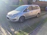 Opel Zafira 1.8 Family Plus 7Sitzer Bi-Xenon SHZ Navi