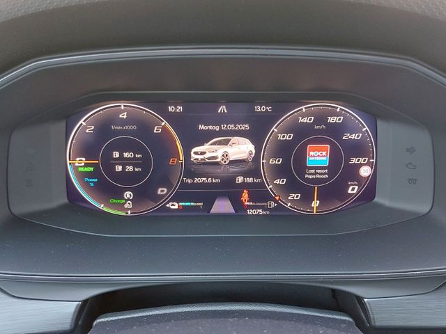 Leon Sportstourer VZ 1.4 e-Hybrid Matrix Pano