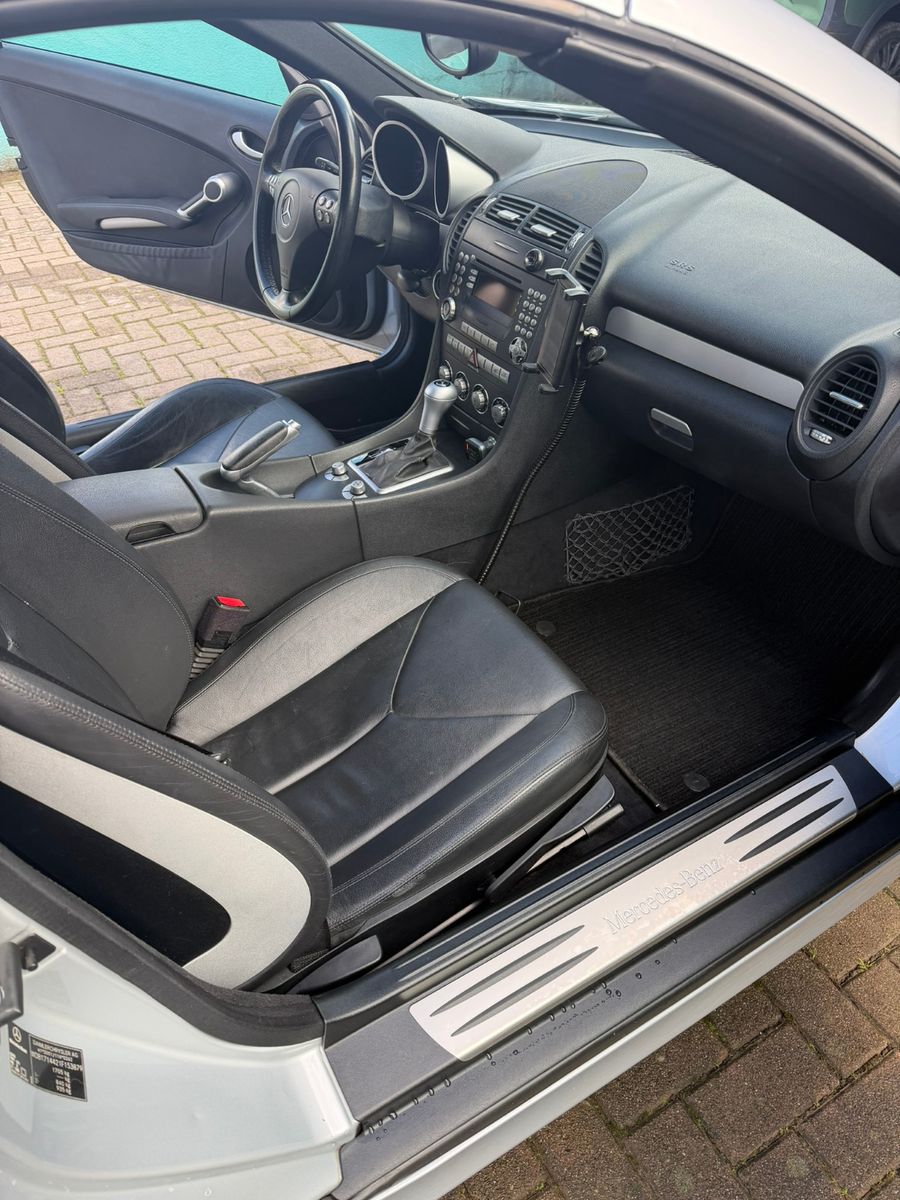 Fahrzeugabbildung Mercedes-Benz SLK 200 SLK Roadster SLK 200 Kompressor