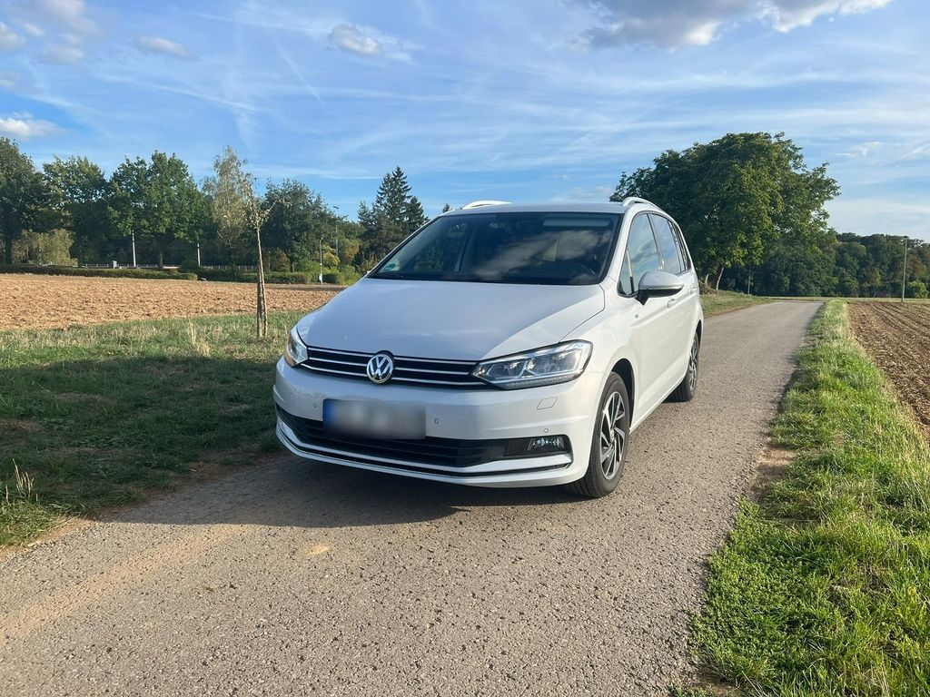 Image of Volkswagen Touran