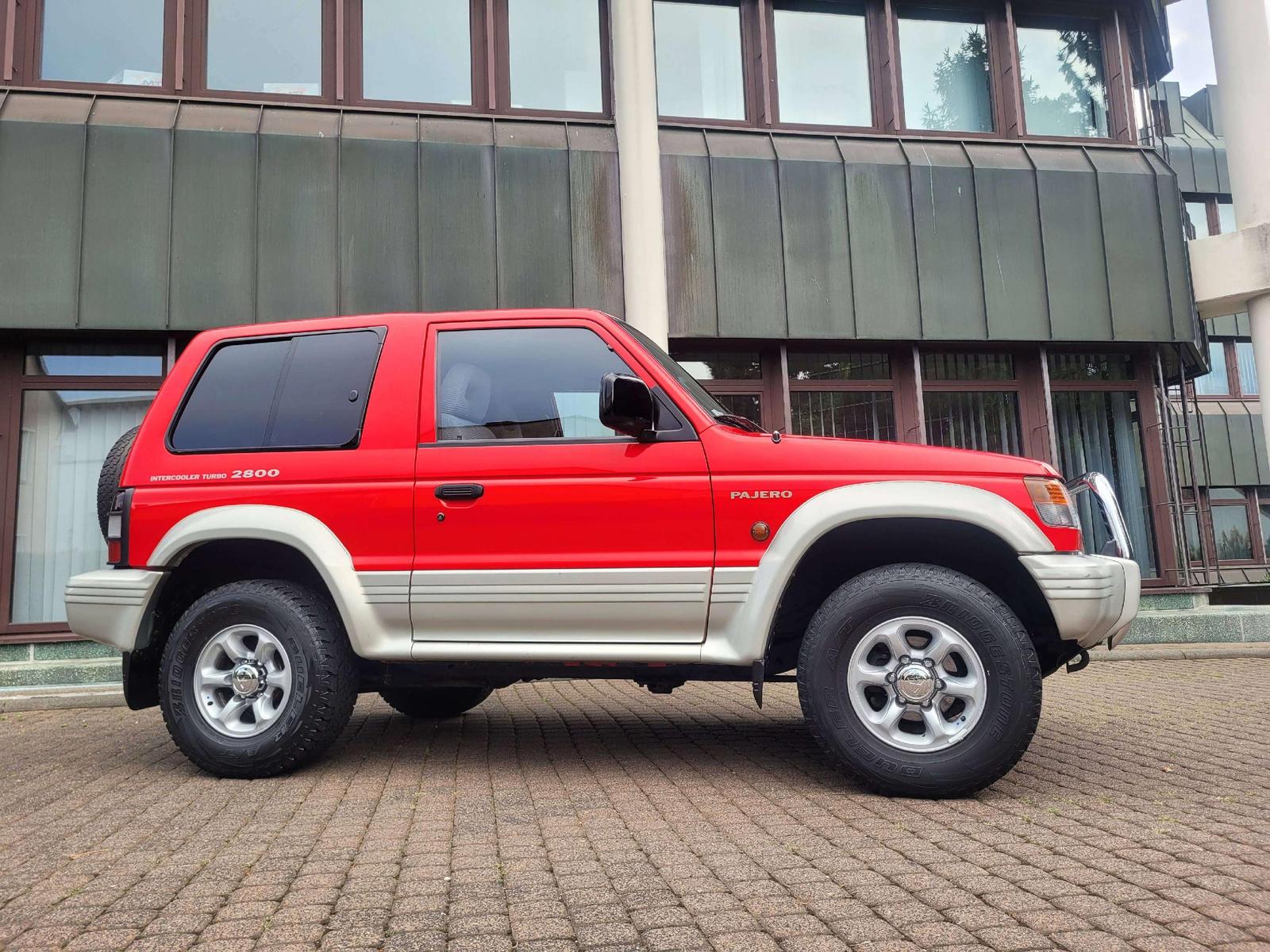 MITSUBISHI PAJERO 2800 TD - 125 ch - 4X4 - BVM - ATTELAGE FIXE