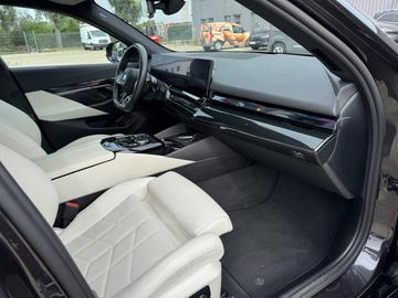 صورة مصغرة 23 لـ 2025 BMW I5