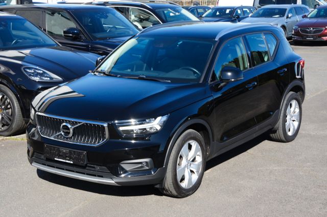 Volvo XC40 Momentum Pro AWD*AHK*KAM*LEDER*LED*NAV*WIPA