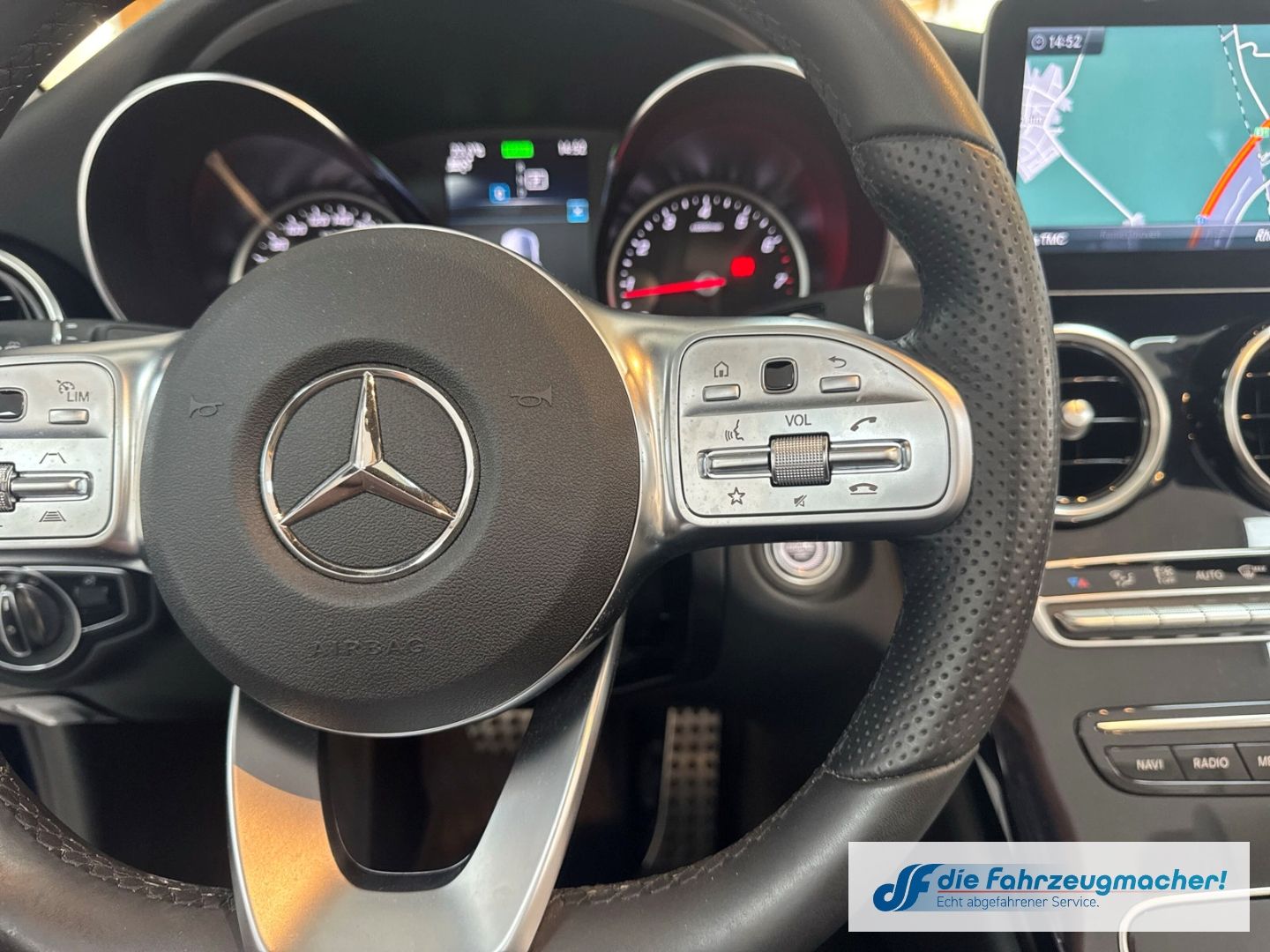Fahrzeugabbildung Mercedes-Benz C 200 Cabrio 4Matic Sportpaket AMG LED Leder Mem