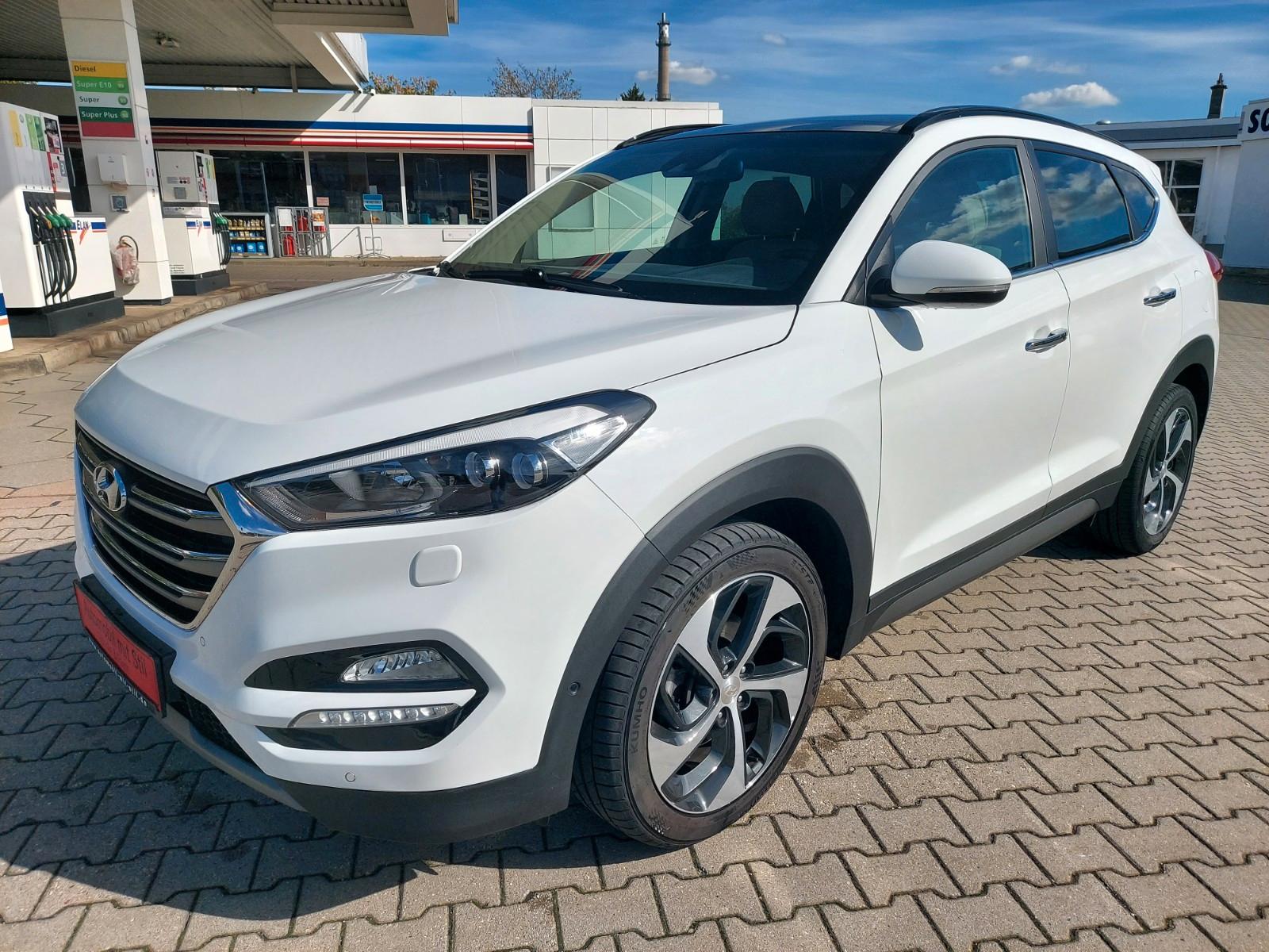 Hyundai Tucson blue Premium Pano Radar Leder Sitzklima