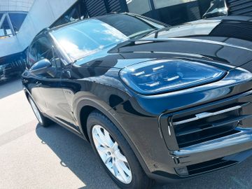 Porsche Cayenne - 4