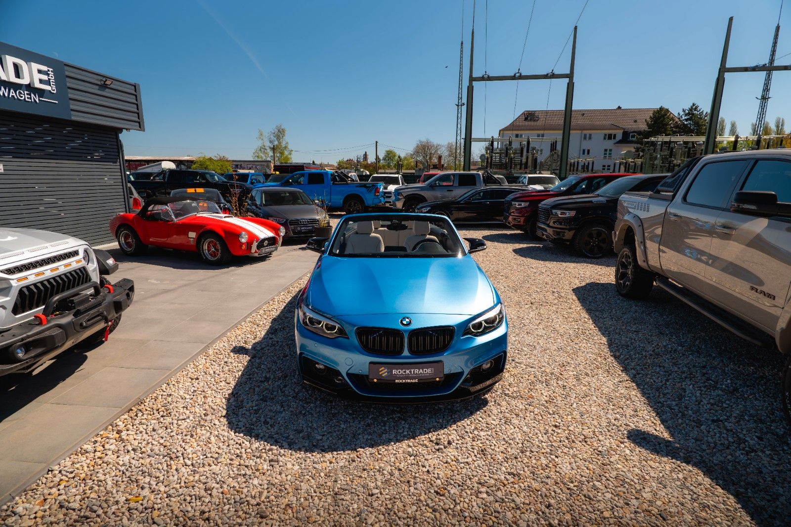 Fahrzeugabbildung BMW 230i Cabrio M-Sport Performance Shadow Line LED