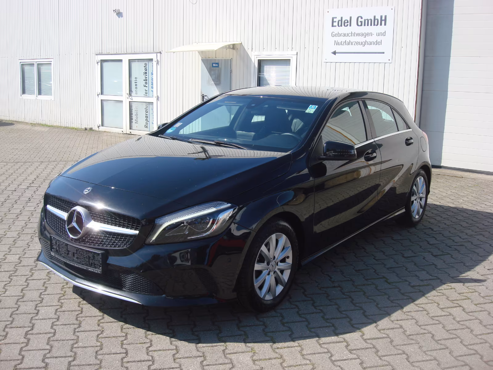 Mercedes-Benz A 180 Urban BlueEfficiency 7G-DCT*2.Hand*LED*SHZ