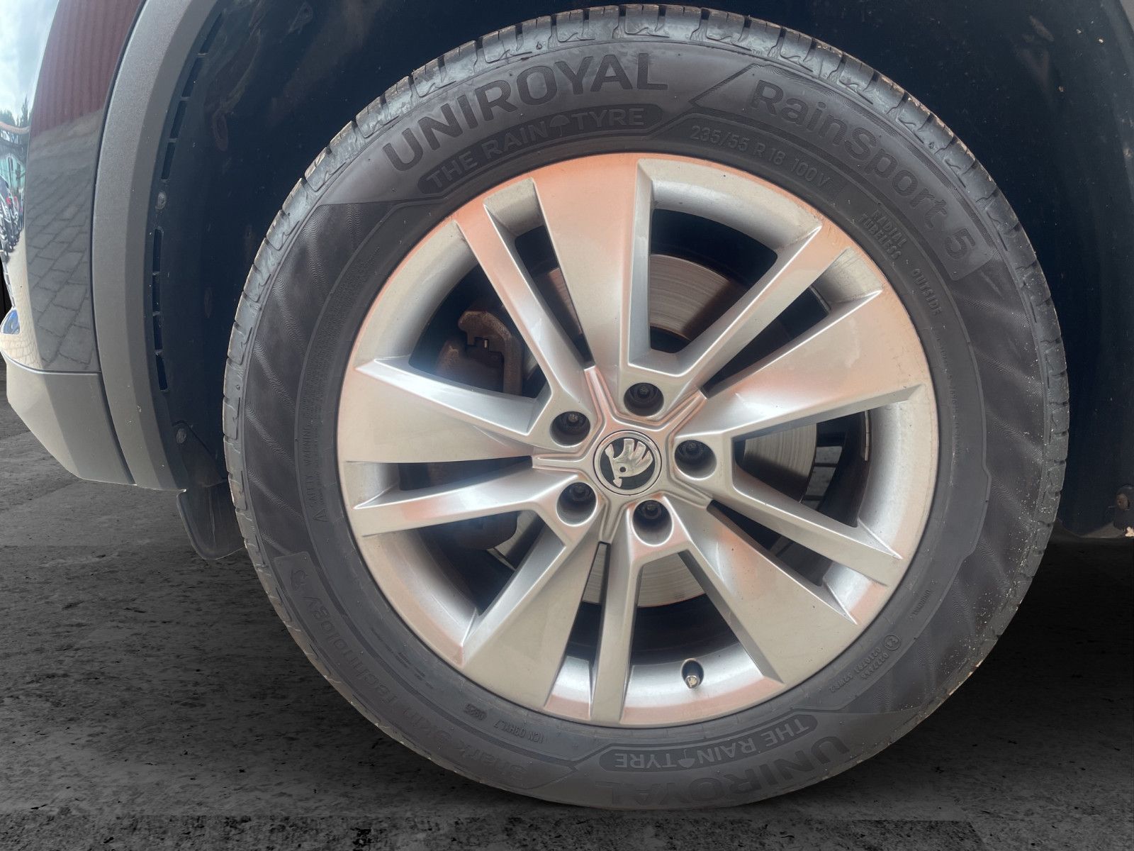 Fahrzeugabbildung SKODA Kodiaq Style 4x4/1.Hand/Pano/Shzvo+hi/Lenkrd hzb