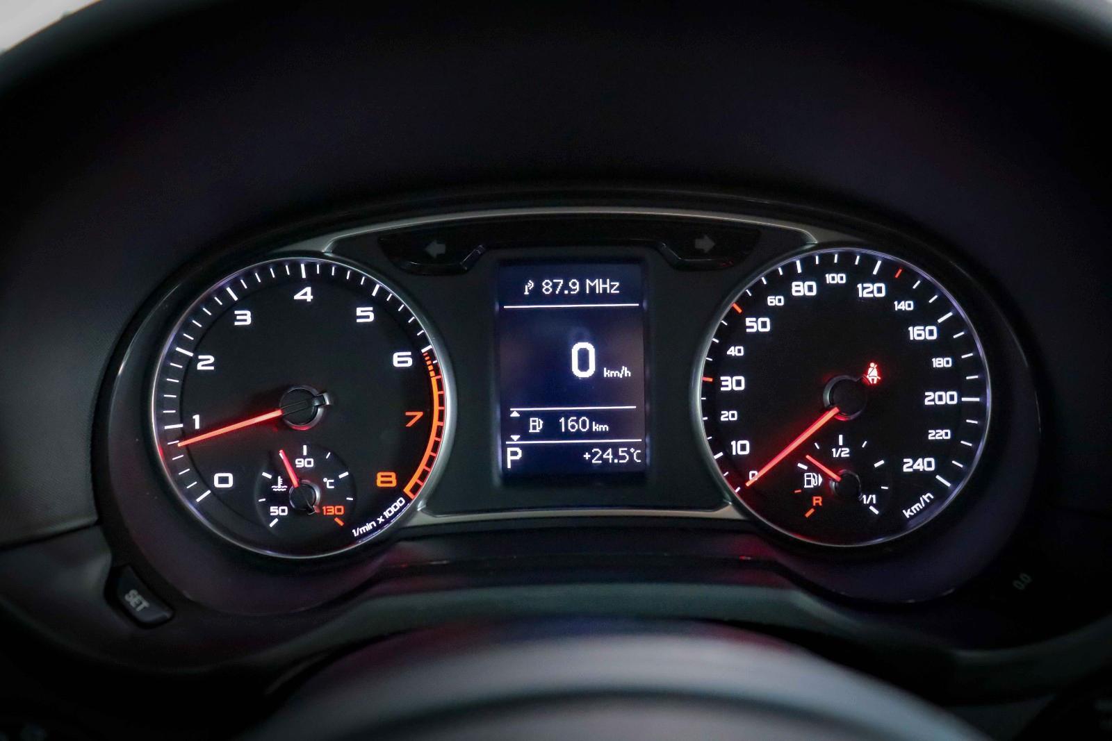 Audi A1 Sport Automatik S LINE*PANORAMA*NAVI*KEYLESS