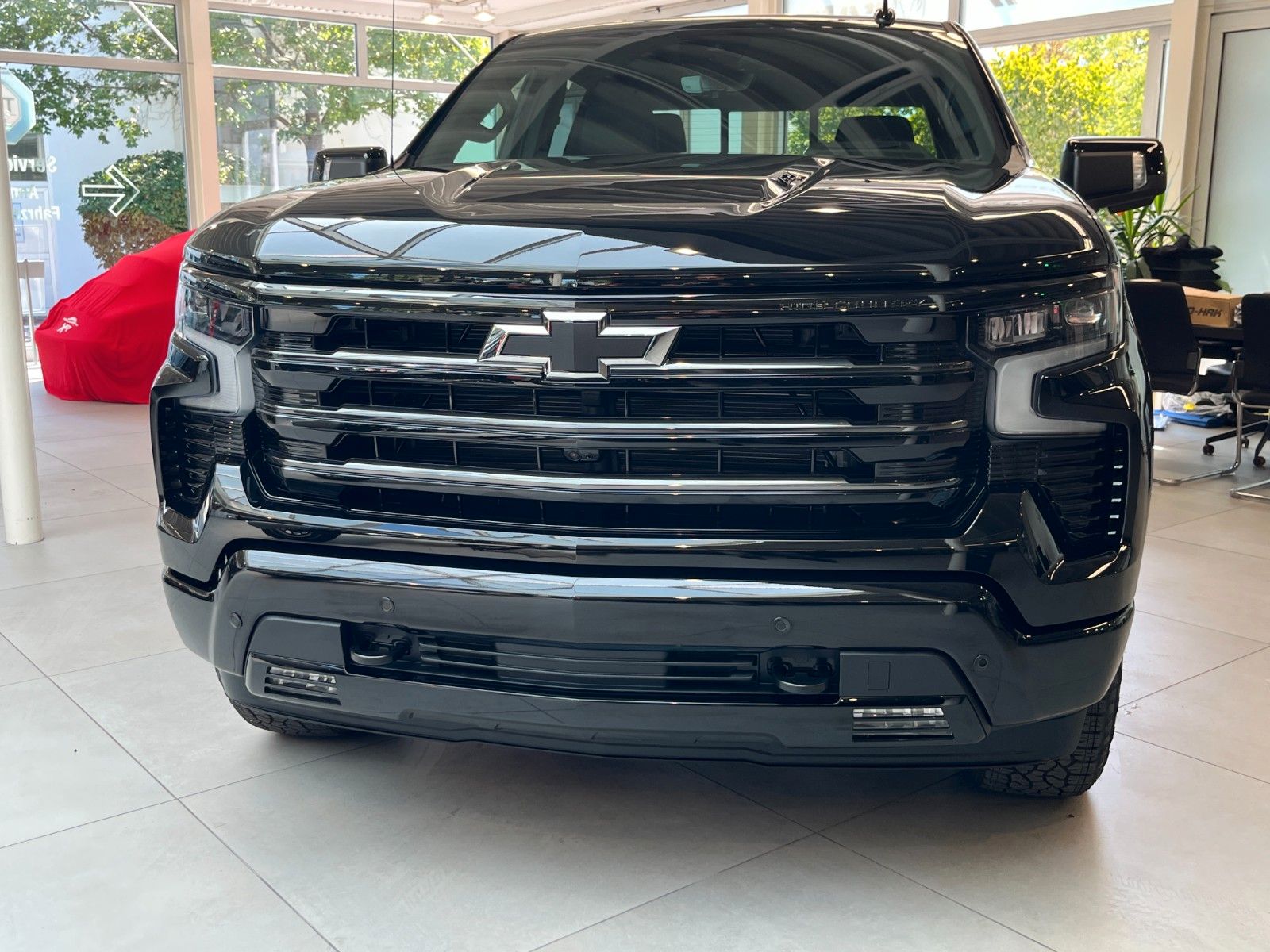 Fahrzeugabbildung Chevrolet Silverado 6.2 V8 High Country Midnight*LPG*360°