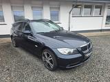 BMW 325d Touring PANO KLIMA LEDER - BMW 325 aus 2007: Kombi