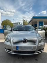Toyota Avensis T25 1.8l - Toyota Avensis T25 mit Benzin-Antrieb