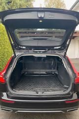 Volvo V60 Cross Country Pro D4 AWD Geartronic  - schwarze Volvo V60 Cross Country
