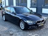 BMW 318i Touring Sport Line NAVI/SHZ/PDC - BMW 318 in Bremen