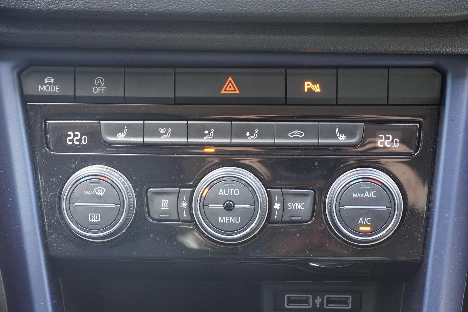 Volkswagen T-Roc 1.5 TSI LED Navi Standheizung PDC AHK, миниатюра 12