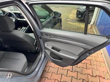 Bild 17 VW Golf VIII Lim MOVE*LED*KAMERA*StHz*NANI*