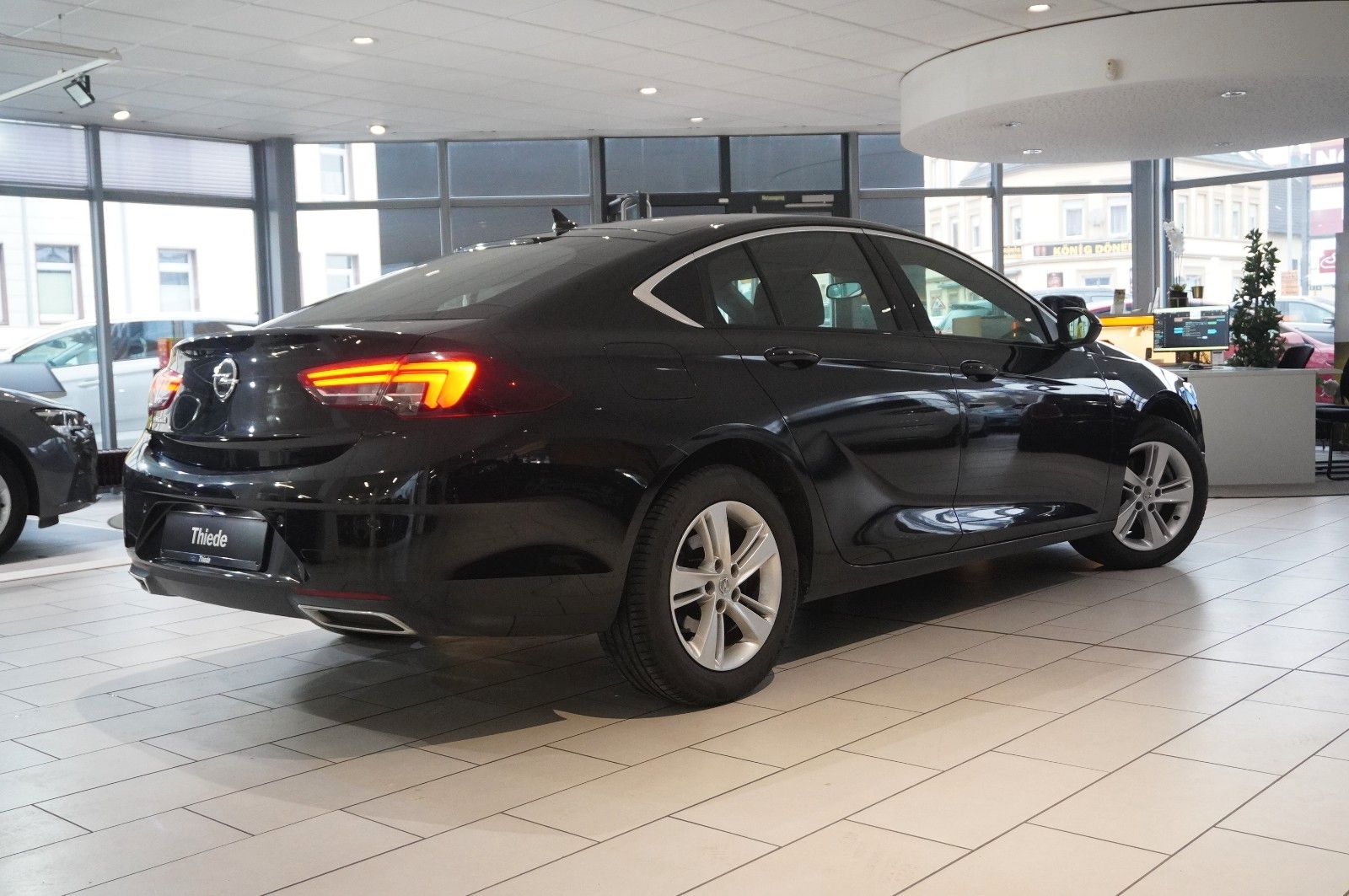 Fahrzeugabbildung Opel Insignia B GS 2.0D ELEGANCE NAVI/OPC/KAMERA/HUD