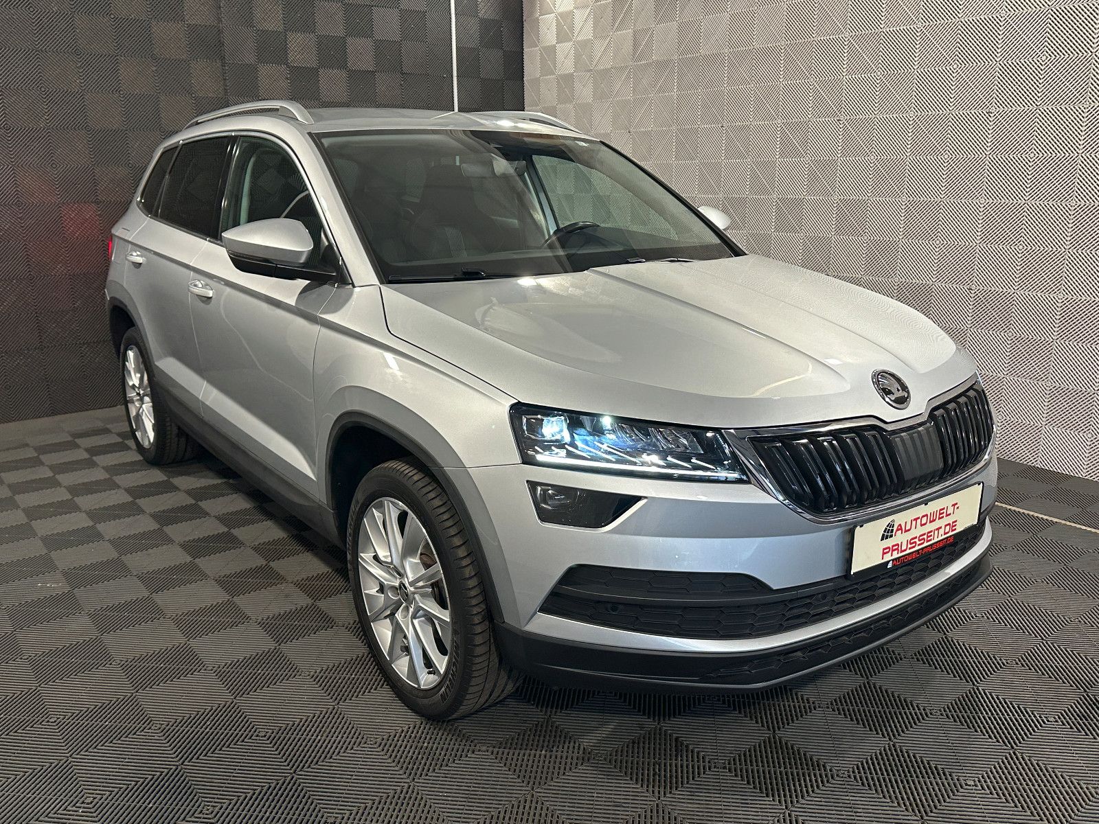 Gebrauchtwagen Skoda Karoq Karoq Style*MEMORY*LED-AHK-ACC-APPLE-NAVI-SHZ-18 in Horb am Neckar