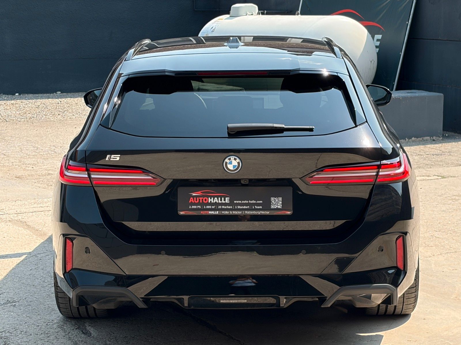 Fahrzeugabbildung BMW i5 eDrive40 Touring M Sport Shadow 360° B&W HuD