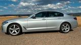 BMW 520d A  Limousine Luxury Line  - silberne BMW 520