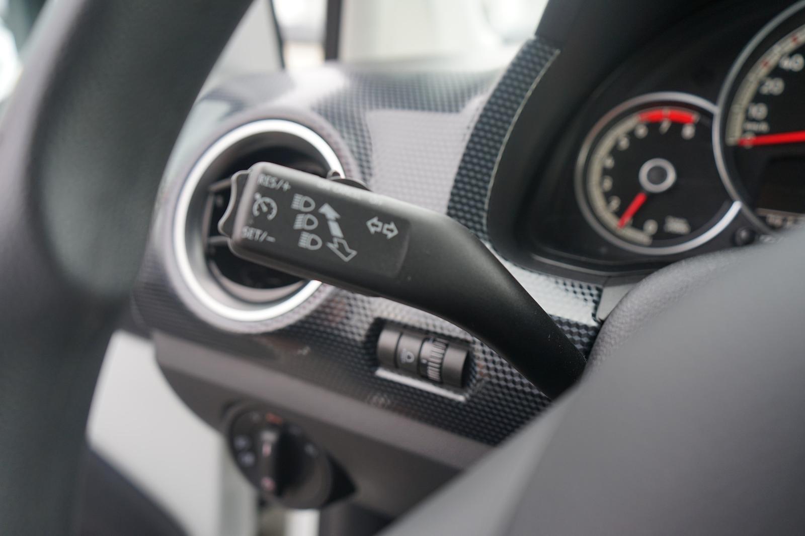 Volkswagen Up 1.0 MPI Kamera Sitzheizung Tempomat DAB, миниатюра 15