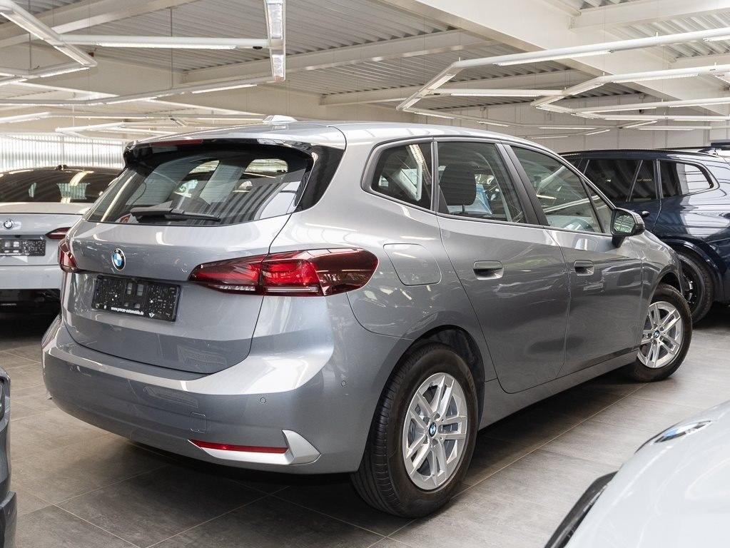 BMW 218d RFK NAVI LED Sound Syst. PDC V+H DAB Klima