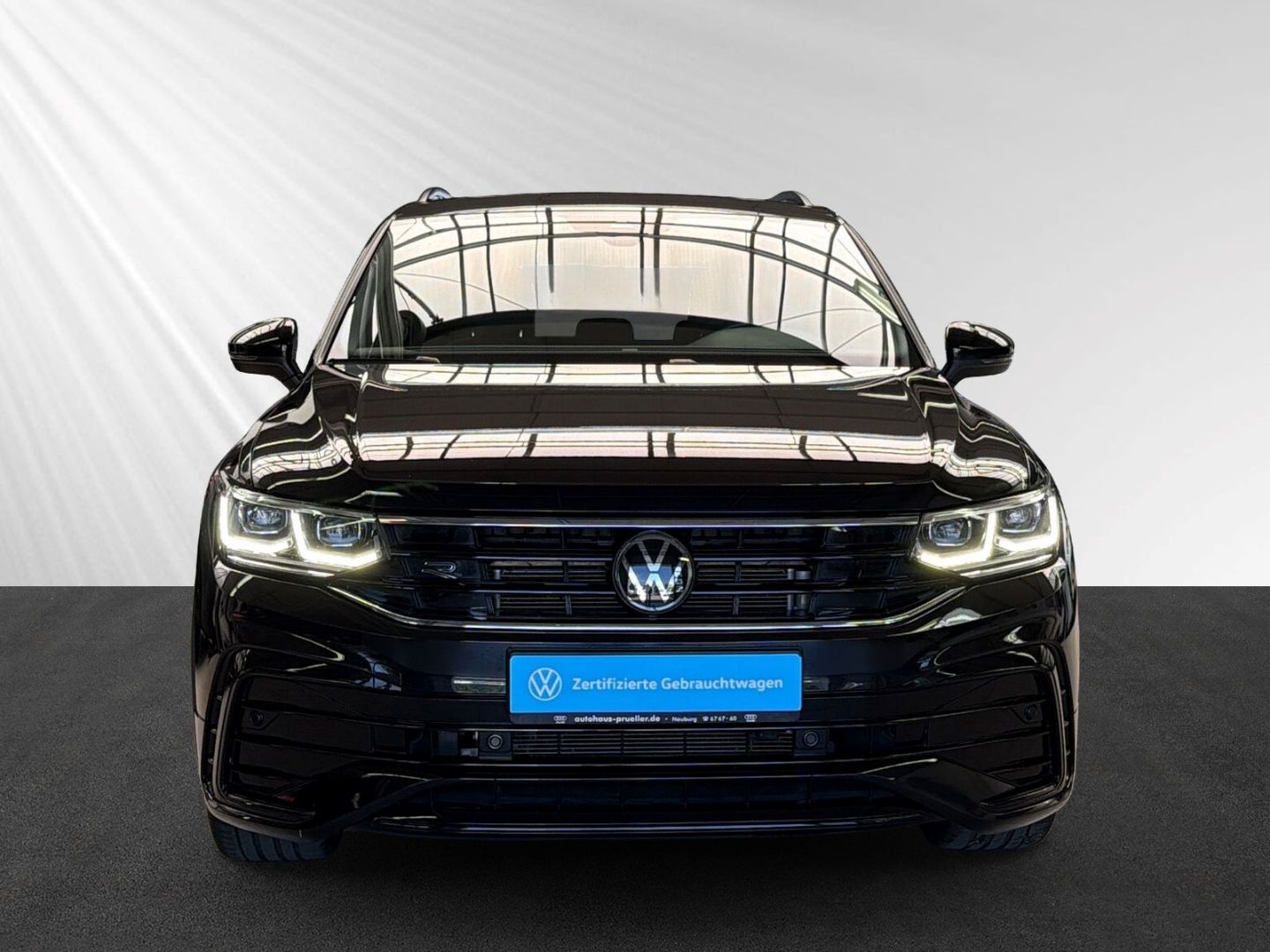 Volkswagen Tiguan 2.0 TDI R-Line 4Mo DSG AHK Kamera Pano foto 4