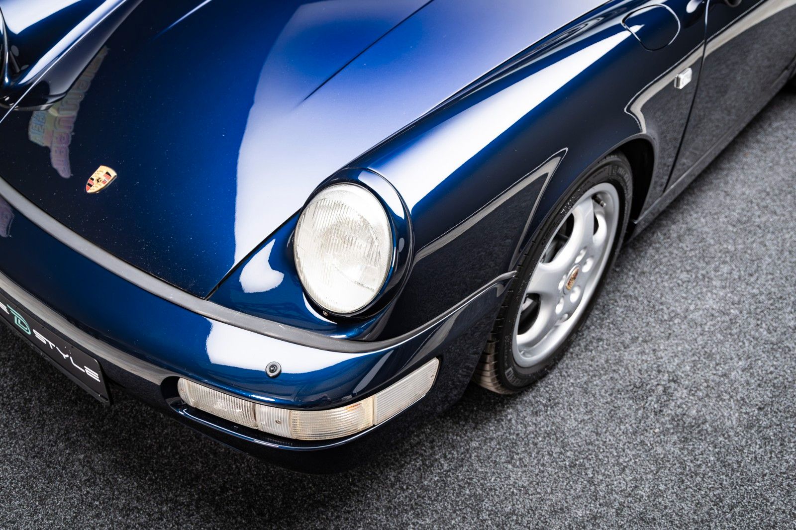 Fahrzeugabbildung Porsche 964 Carrera 2 Coupé + Schalter + H-Kennz.