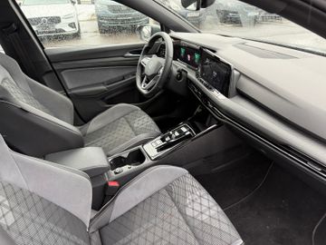 Volkswagen Golf VIII Variant R-Line+AHK+LED+HeadUp+VirtualC