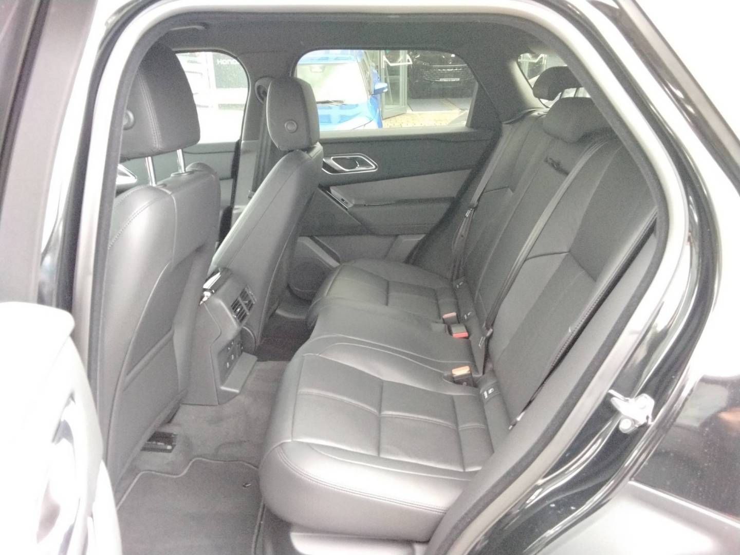 Fahrzeugabbildung Land Rover Range Rover Velar D300 Dynamic SE