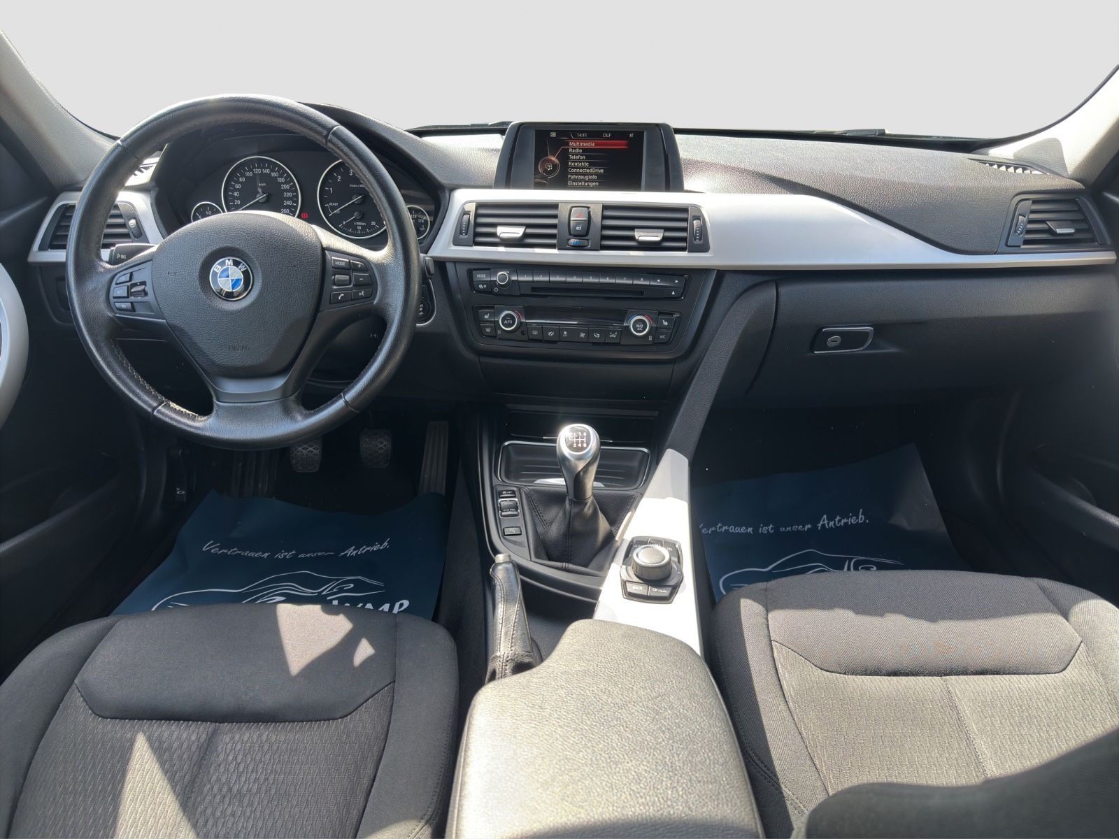 Fahrzeugabbildung BMW 316i Touring/Sitzheiz./Klimaauto./PDC/Tempomat