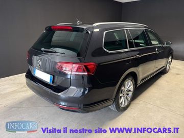 Volkswagen Passat - 4