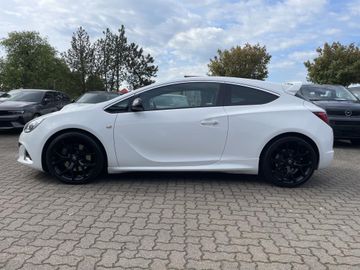 Opel ASTRA GTC OPC 2.0 6G SS