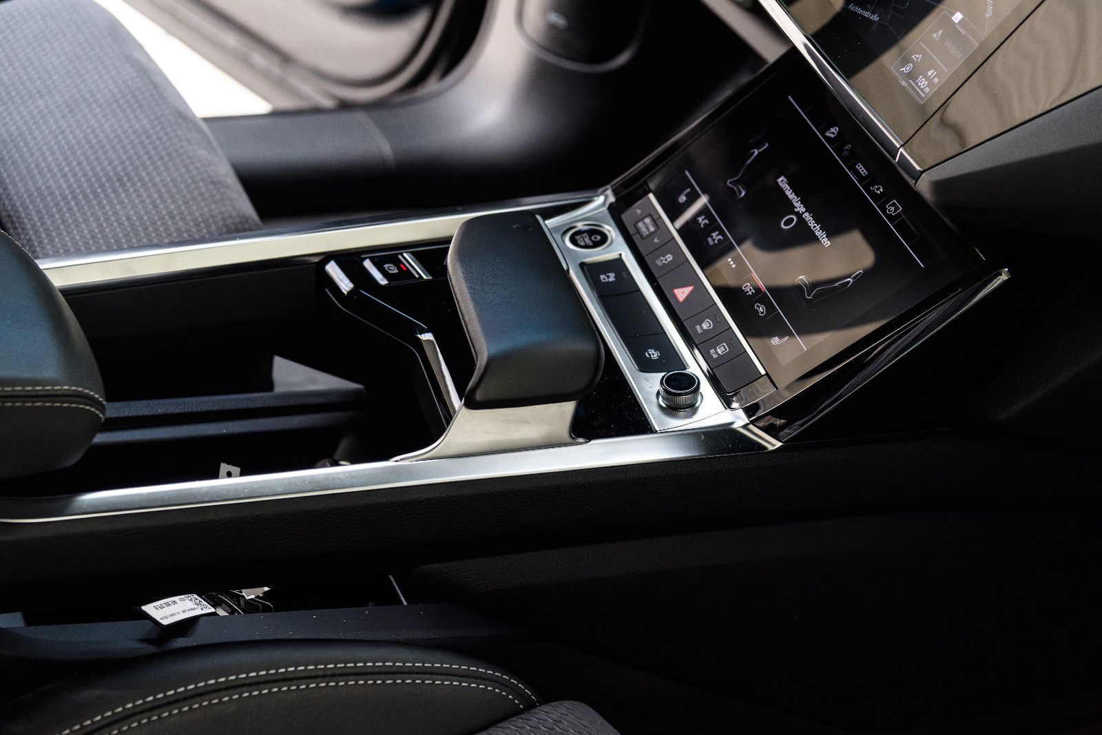 Fahrzeugabbildung Audi e-tron 50 quattro S line NAVI/SZH/LED/RFK