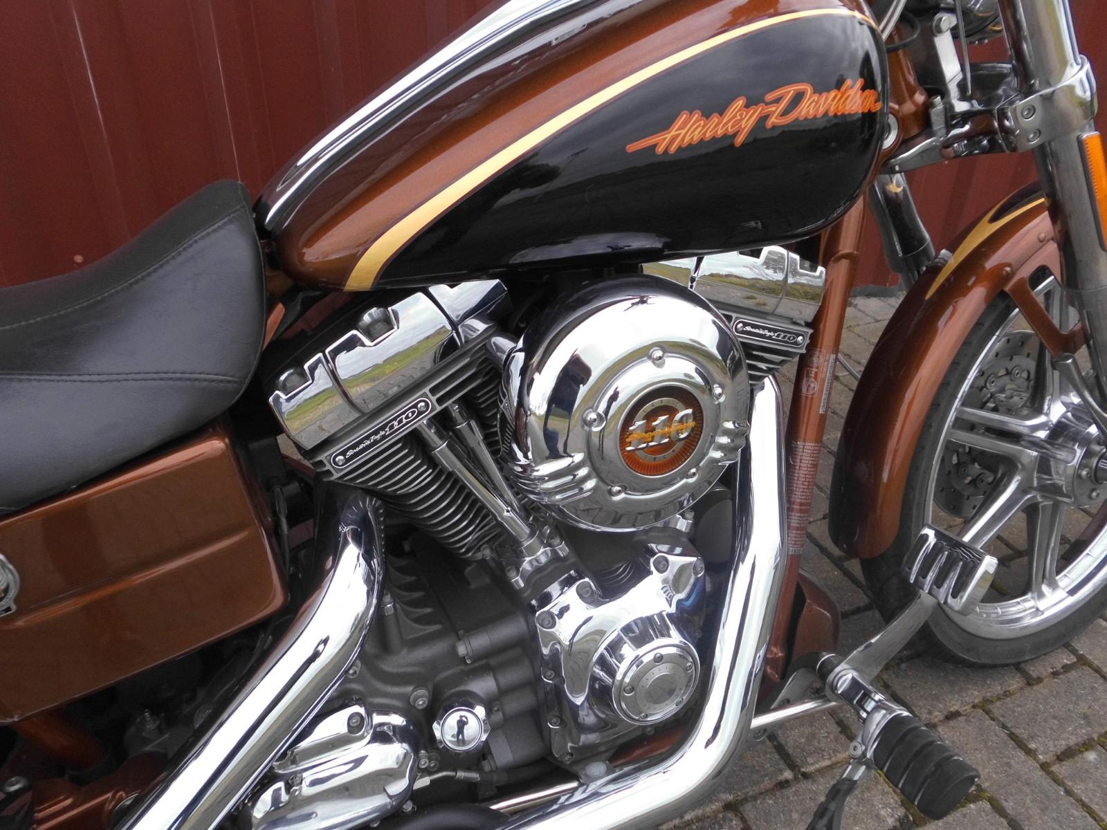 Harley-Davidson Dyna Super Glide CVO