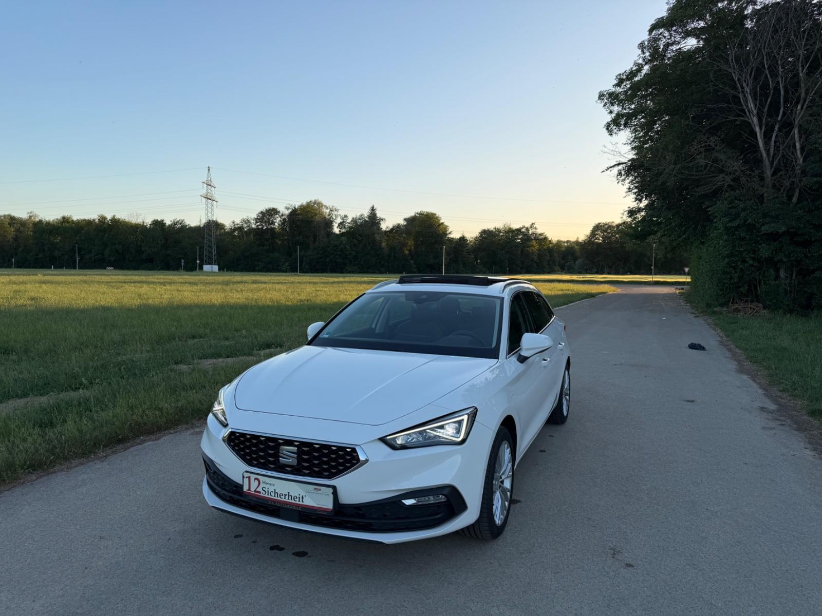 Seat Leon Sportstourer Xcellence/PANO/SPURAS./ABSTAND