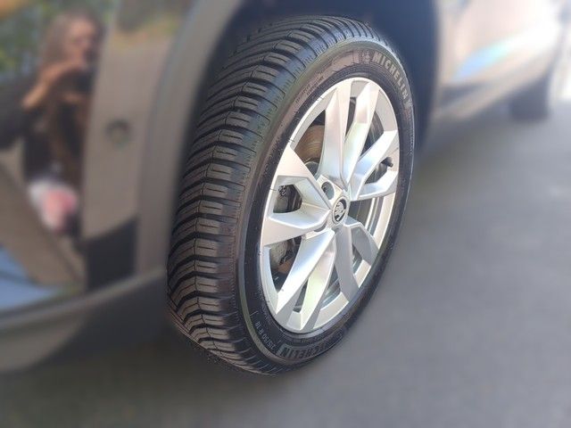Fahrzeugabbildung SKODA Karoq 2.0TDI DSG Style LED+ACC+VIRTUAL+PARKLENK+