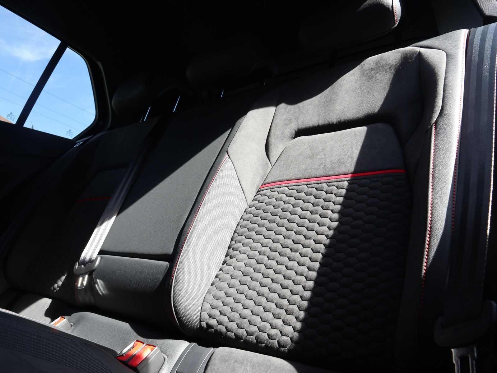 Volkswagen Golf GTI Clubsport 2,0 TSI OPF 221 kW (300 PS) D foto 12