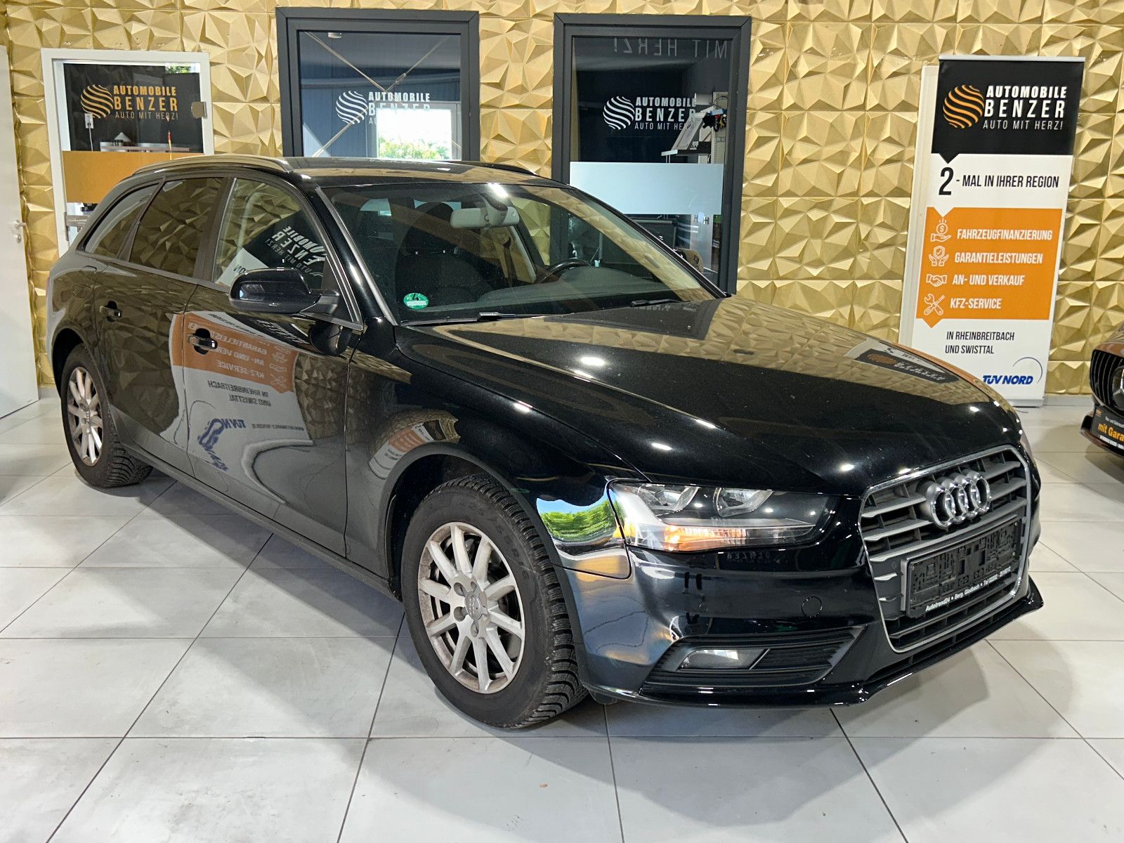 Fahrzeugabbildung Audi A4 Avant Attraction/SHZ/TEMPOMAT/PDC/KLIMA