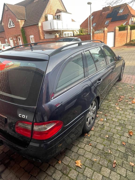 Mercedes-Benz E 220