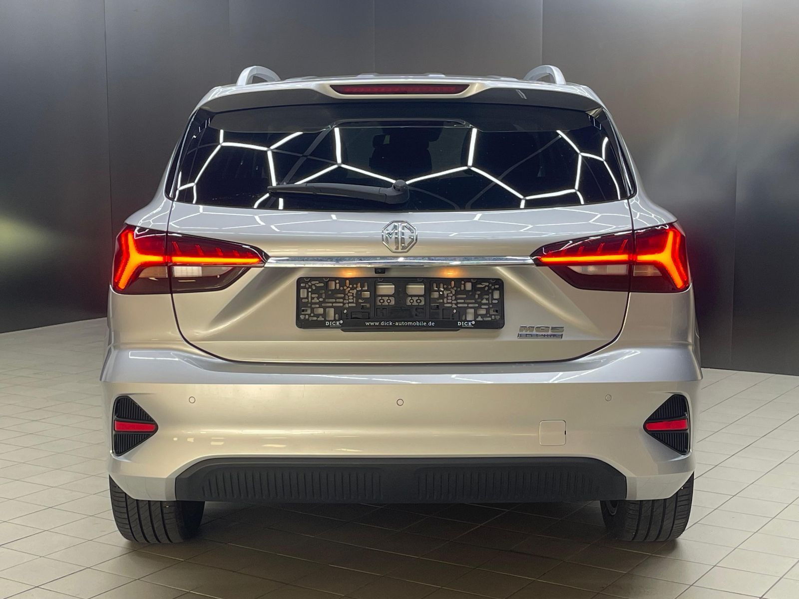 Fahrzeugabbildung MG MG5 61 KWH Luxury NAVI+LED+SHZ+DAB+ACC+360°+DAB+