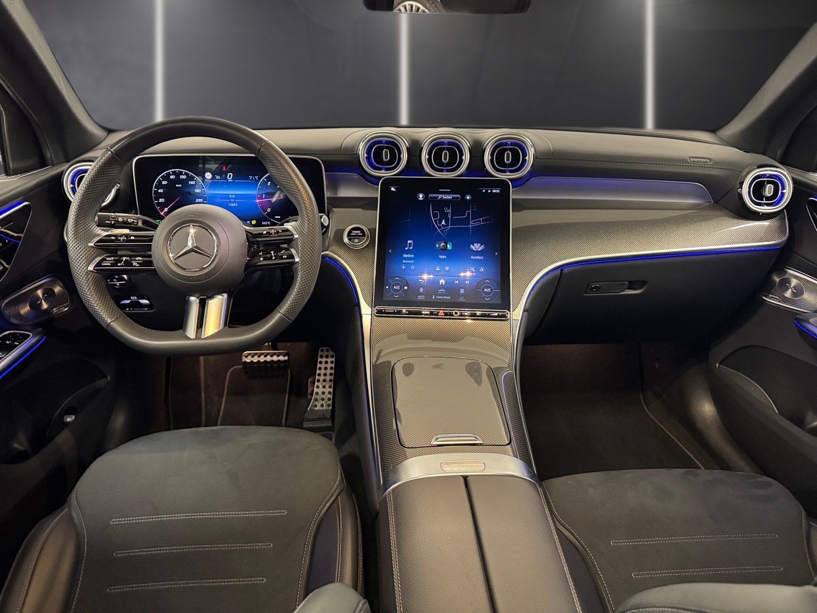 Fahrzeugabbildung Mercedes-Benz GLC 300 d 4M AMG Premium*Pano*AHK*Burmest*Night*