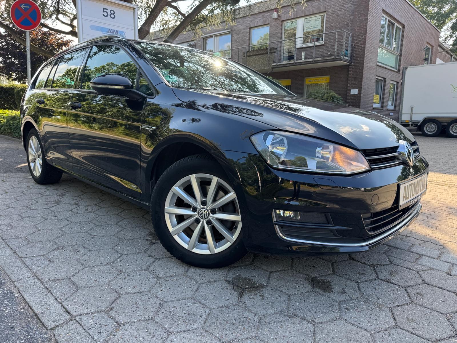 Volkswagen GOLF VII VARIANT LOUNGE  ACC NAVI SHZ CARPLAY
