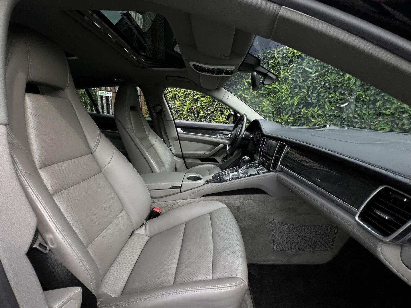 PORSCHE PANAMERA - 4S 4.8 - 400 CV -  PANORAMA -BVA - PACK SPORT CHRONO - TOIT OUVRANT