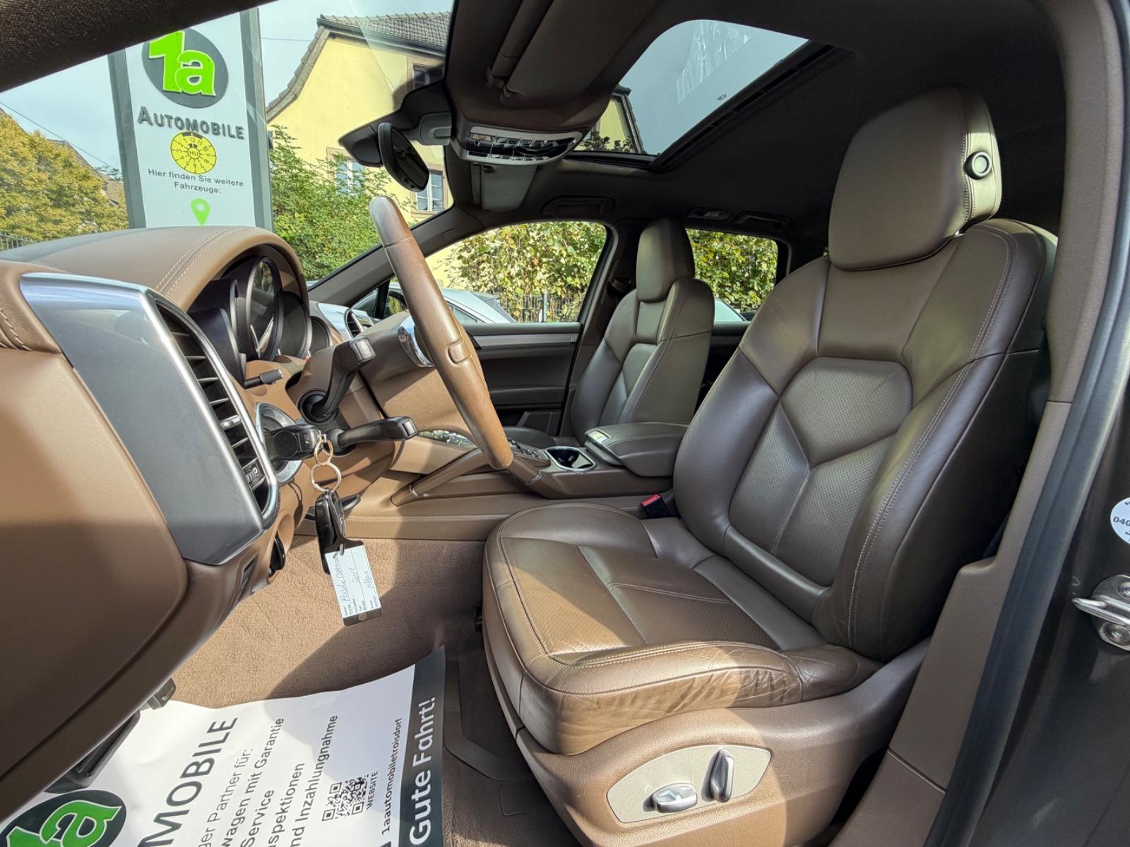 Porsche Cayenne*NAVI*PDC*SHZ*LEDER*MEMORY*LED