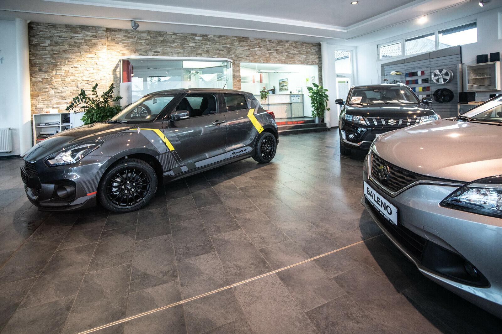 showroom-image-top