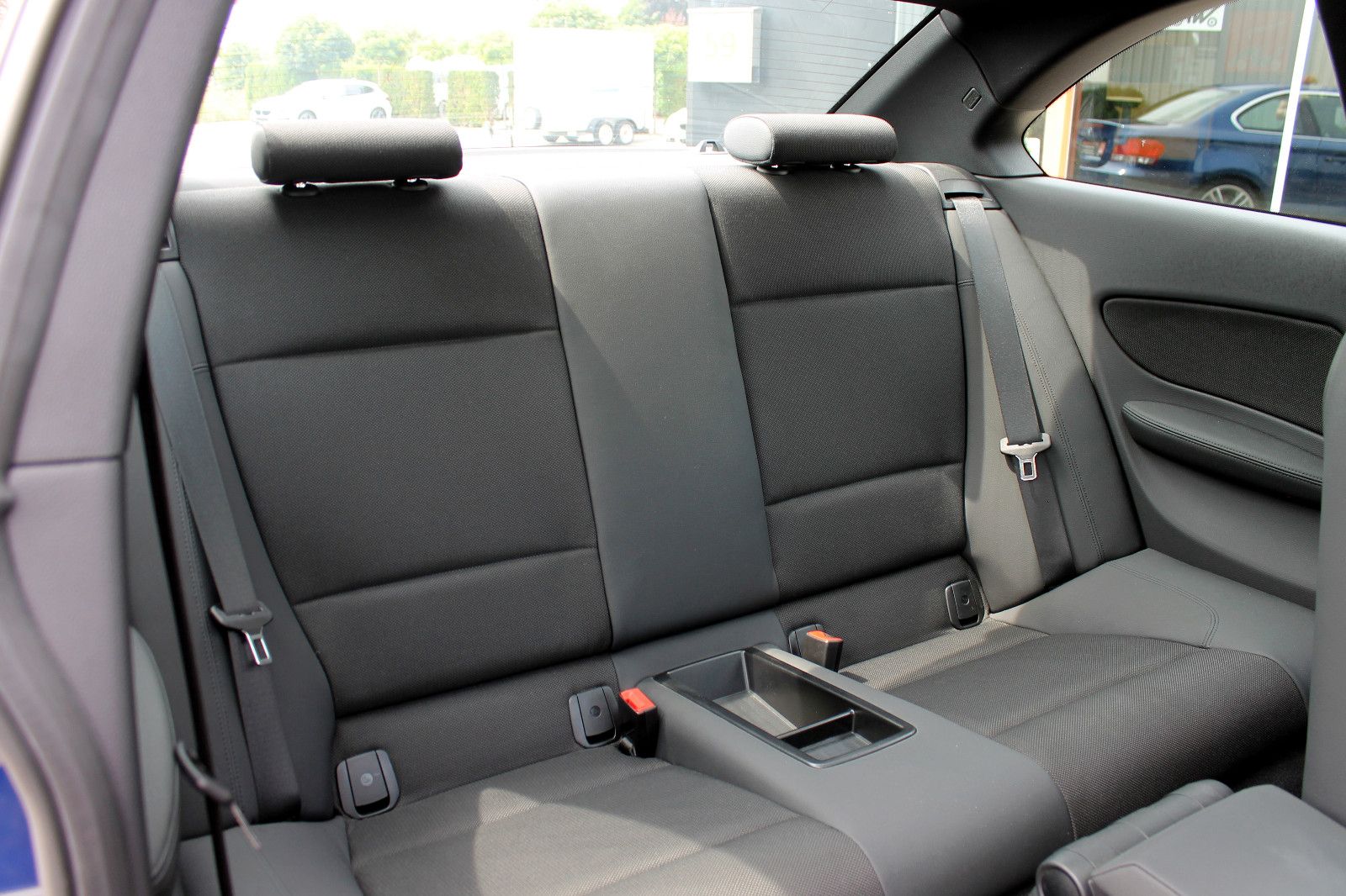 Fahrzeugabbildung BMW 125i Coupé E82 M-Sport PDC SHZ XENON eGSD 2Zonen