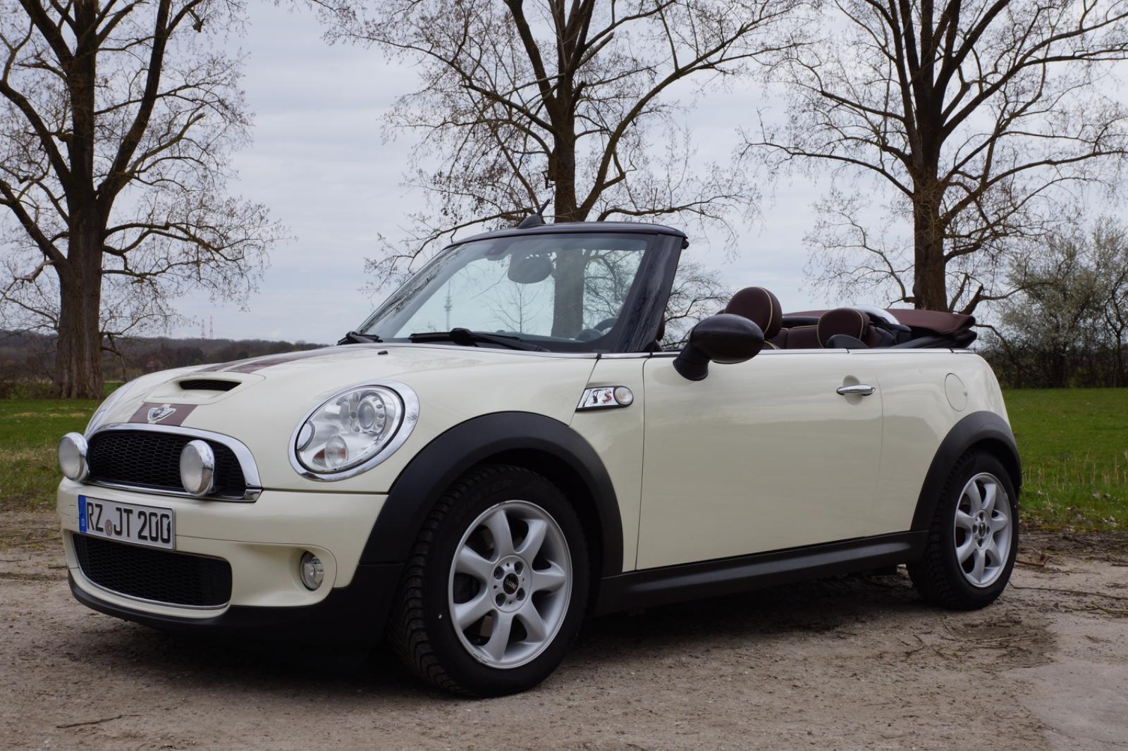 MINI Cooper S Cabrio *Akrapovic* *Harman Kardon*
