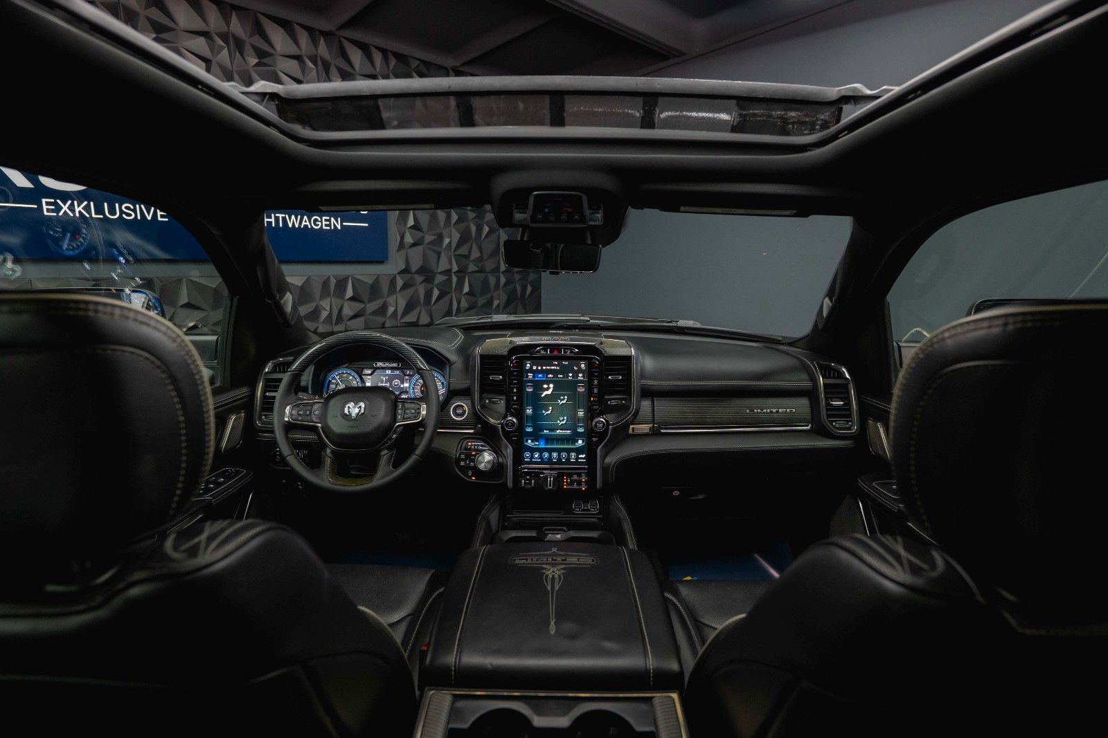 Fahrzeugabbildung Dodge RAM 5.7 V8 HEMI 4x4 LIMITED Offroad 100% Options